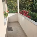 Apartman House With Scenic Potony