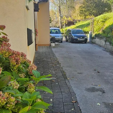 House With Scenic * Potony