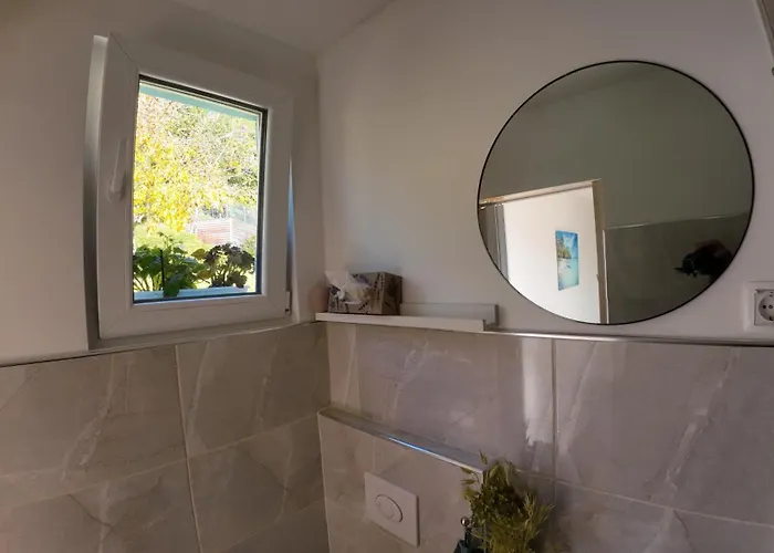 Apartman House With Scenic Potony